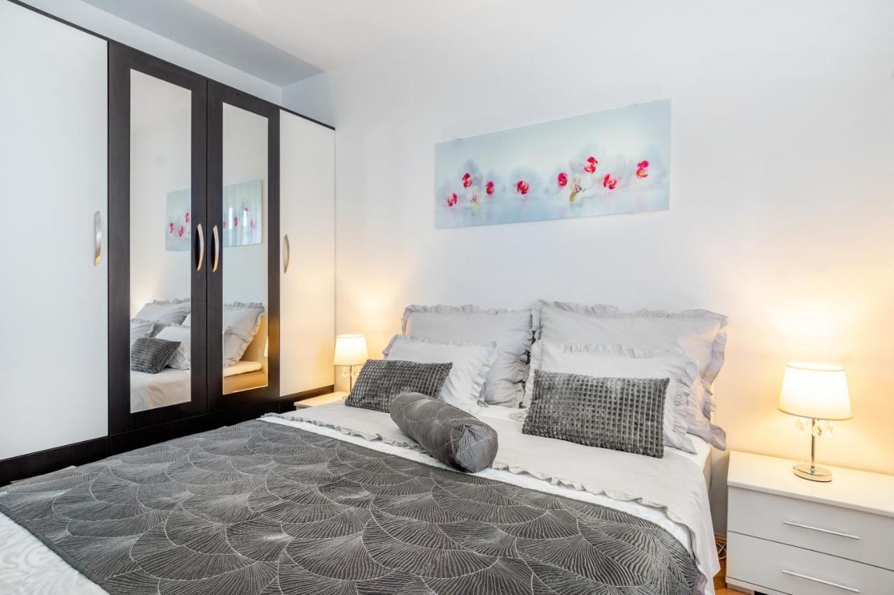 Beach Apartment Simphony Сплит Екстериор снимка